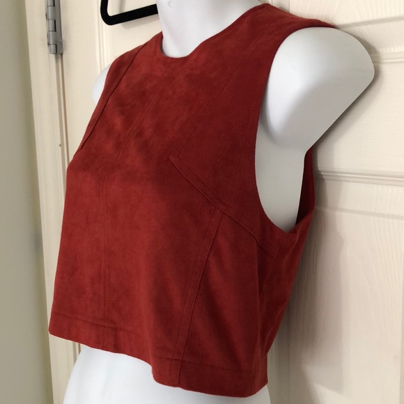Suede crop top - Picture 2 of 4